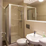 Hotel 4m 4*