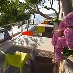 Hotel 4m