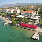 Hotel 4m