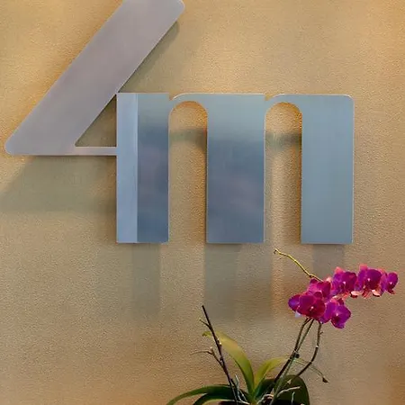 Hotel 4m 4*