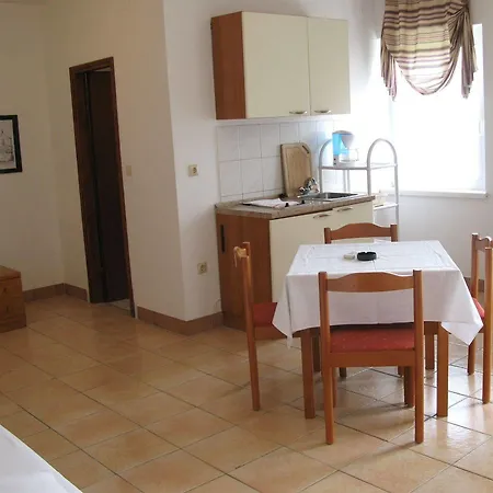 4m Hotel Ražanac