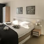 4m Hotel