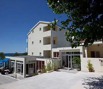 Hotel 4m 4*