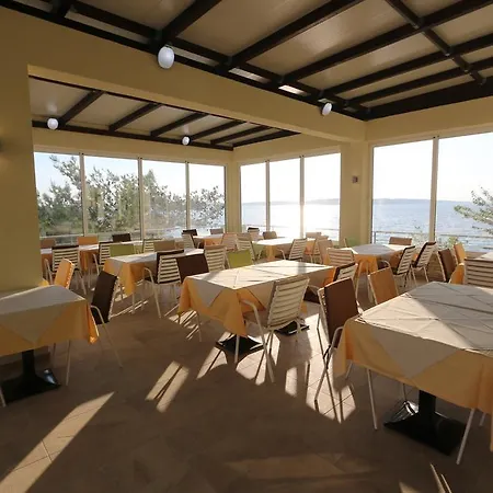4m Hotel Ražanac