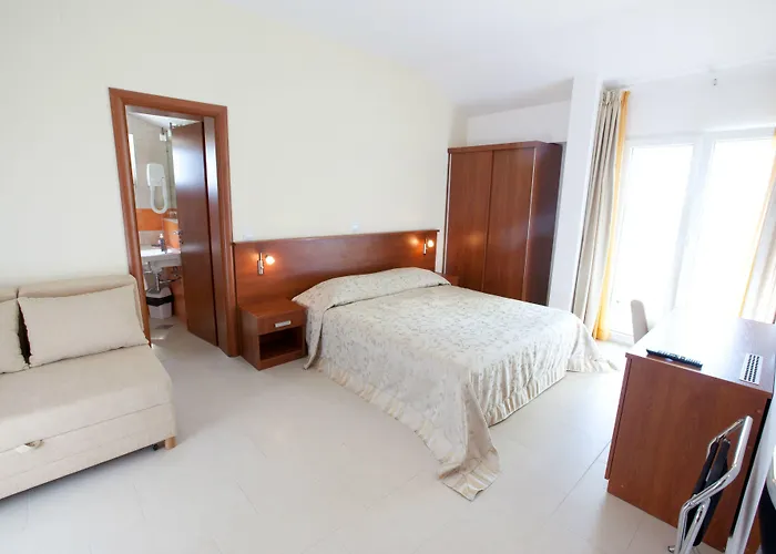 4m 4* Ražanac