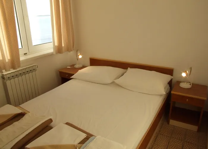 Отель 4m Ражанац