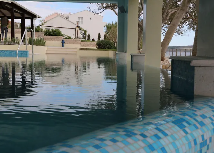 Отель 4m Ражанац