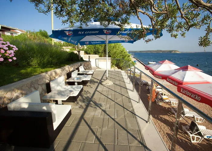 Отель 4m Ражанац