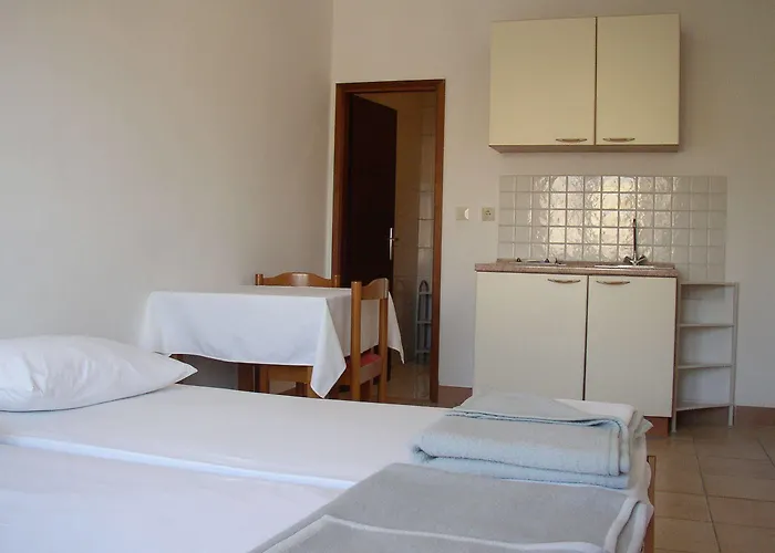 Отель 4m Ражанац